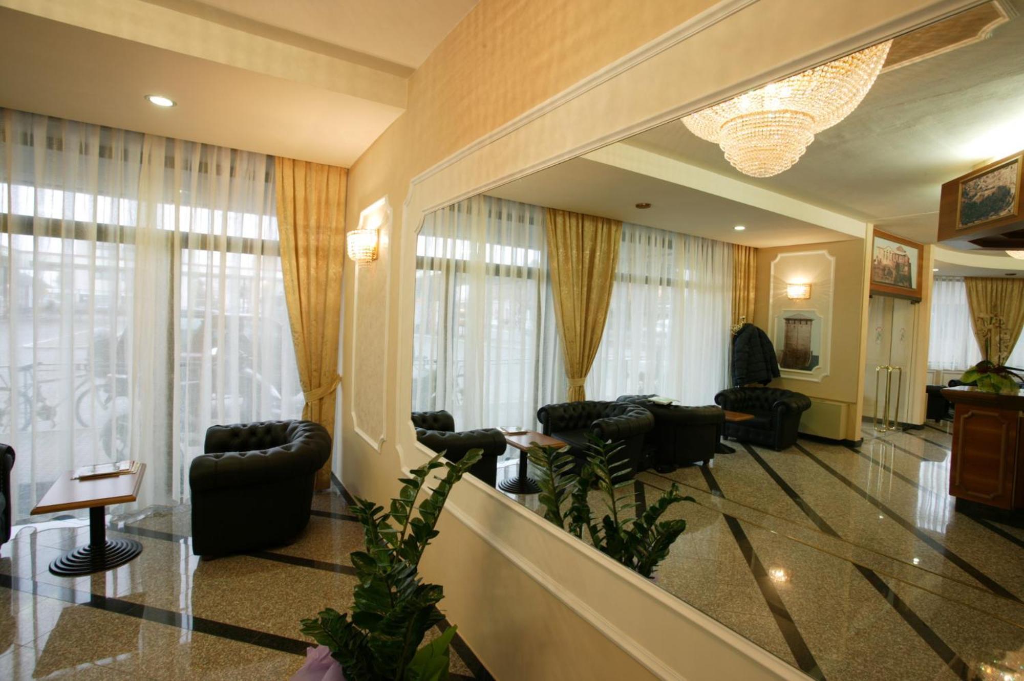 Hotel Alexander تشيزينا المظهر الخارجي الصورة