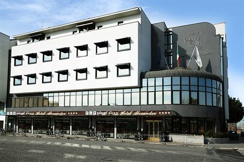 Hotel Alexander تشيزينا المظهر الخارجي الصورة