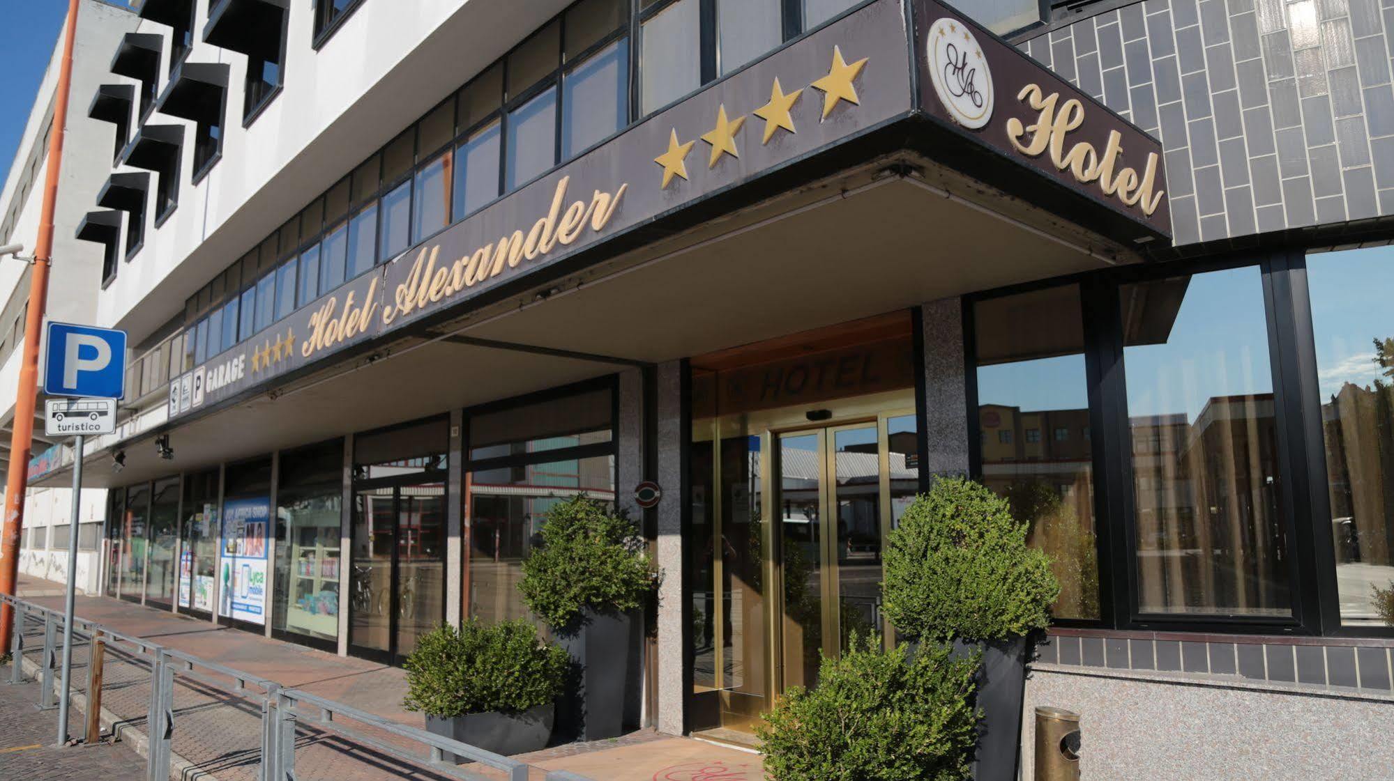 Hotel Alexander تشيزينا المظهر الخارجي الصورة